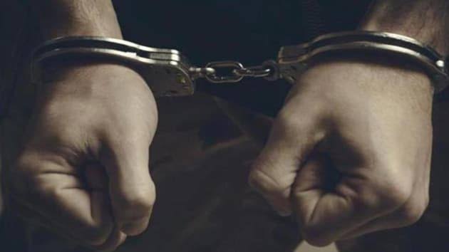  کراچی کورنگی میں  چھ مسلح ملزمان بینک سے باہتر لاکھ روپے لوٹ کر فرار