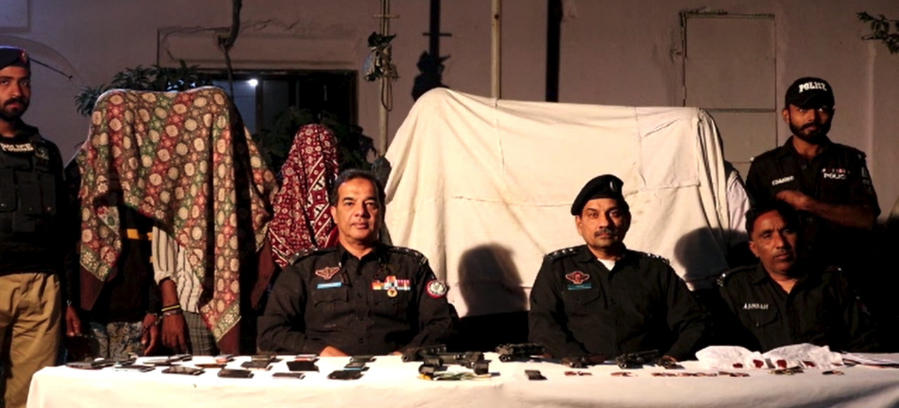 نیوکراچی صنعتی ایریا سے پولیس نے اسٹریٹ کرائم کی وارداتوں میں ملوث چھ ملزم گرفتار کرلیے۔