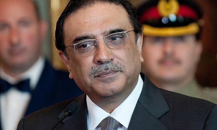 آج دوستوں اور دشمنوں کو پیغام دیناچاہتاہوں ،