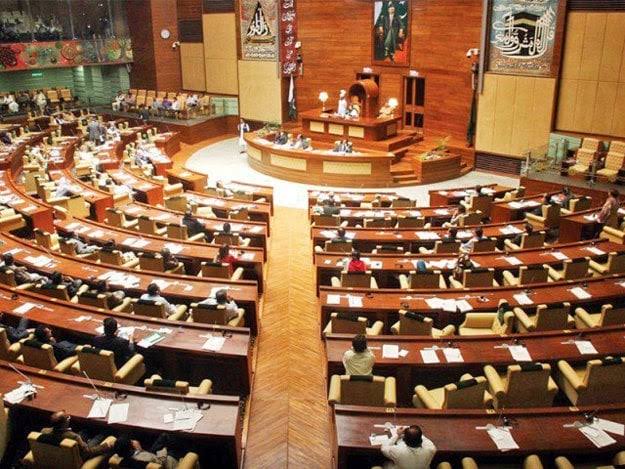  سندھ اسمبلی  کےاجلاس میں اپوزیشن اراکین نے بات کرنے کی اجازت نہ دینے پر خوب    احتجاج کیا
