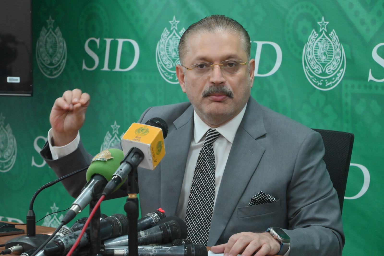 سندھ کابینہ کے فیصلے کے مطابق یونیورسٹیوں کے وائس چانسلر کے تقرر کو بہتر کیا گیا ہے،