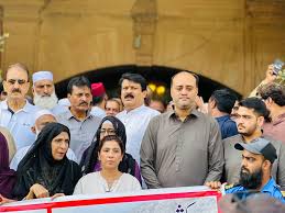  بلدیہ عظمی کراچی کے تحت  بھارت کی جانب سے پہلگام واقعہ میں پاکستان کو ملوث کرنے کے خلاف اور   افواج پاکستان سے اظہار ِیکجہتی کے لئے  کے ایم سی آفس سے ریلی نکالی گئی