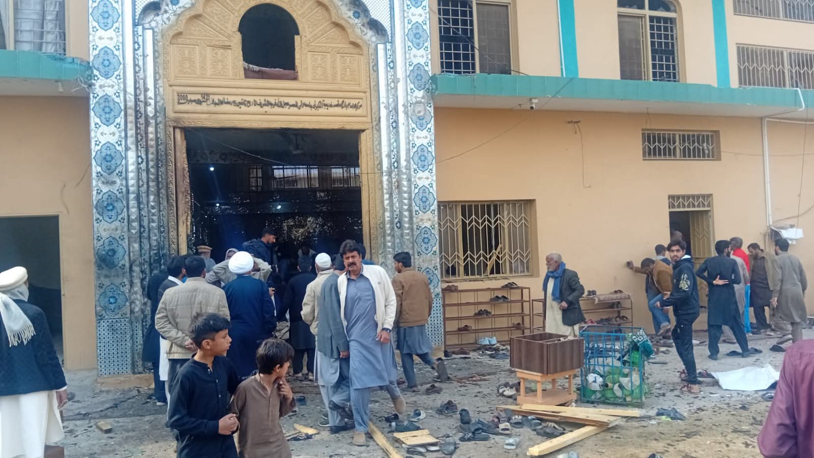  اسلام آباد: ترلائی امام بارگاہ میں خودکش حملہ، ہلاکتیں 31، زخمیوں کی تعداد 169