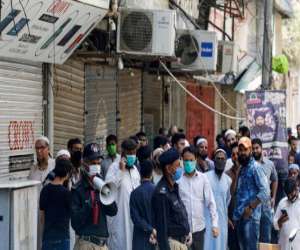 کراچی سمیت سندھ  بھرمیں حکومت کی جانب سے لگائےجانے والےلاک ڈاؤن پرتاجرپھٹ پڑے 