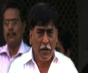 ابھی تو ملک میں مطلوبہ مقدار میں ویکسینشن دستیاب نہیں، آفاق احمدچیئرمین مہاجر قومی موومنٹ 