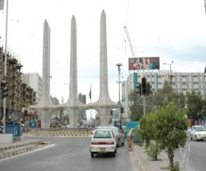 کورونا کی وبائی صورتحال کے باعث کراچی میں آج سے تمام سرکاری دفاتر 9 اگست تک بند کردیئے گئے ہیں