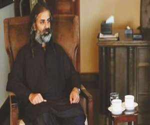    گورنر سندھ عمران اسماعیل  سے رکن قومی اسمبلی اور وزیر اعظم کے  معاون خصوصی  برائے مصالحت و ہم آہنگی، بلوچستان نوابزادہ  شاہ زین بگٹی کی گورنر ہاؤس میں ملاقات ہوئی ہے