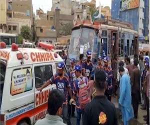 کراچی، کورنگی میں  ٹریلر کی ٹکر سے دو موٹرسائیکل سوار جاں بحق