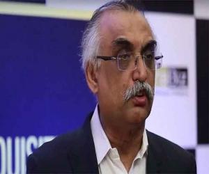  اگر کرپشن کے پیسے آتے رہے تو مہنگائی کو کنٹرول نہیں کیا جا سکتا۔ایف بی آر کے سابق سربراہ شبرزیدی 