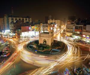 کراچی کے صنعت کاروں خصوصا برآمدکنندگان نے صنعتوں کو گیس کی فراہمی  اولین ترجیح قرار دینے کا مطالبہ کردیا۔