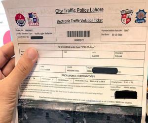 کراچی میں کم عمر ڈرائیوروں  کے خلاف مہم جاری۔