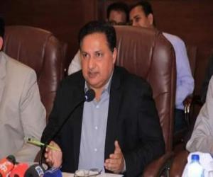 صوبائی وزیر صنعت و تجارت  جام اکرام اللہ دھاریجو  کا کہنا ہے کہ   آپریٹو مارکیٹ  کراچی میں  آگ لگنے کے واقعہ کی تحقیقات ہورہی ہے۔