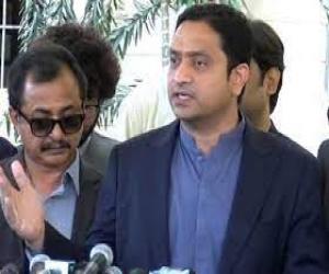 تحریک انصاف ترمیمی بلدیاتی ایکٹ کے خلاف سراپا احتجاج۔ 