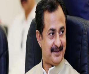 اپوزیشن لیڈر سندھ اسمبلی حلیم عادل شیخ کا کہنا ہے خیبرپختونخوا کے بلدیاتی انتخابات میں کچھ غلطیاں ہوئیں