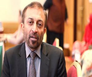 ایم کیو ایم بحالی کمیٹی کے سربراہ ڈاکٹر فاروق ستار کا کہنا ہے کہ کھیل کے میدان میں کراچی کے نوجوانوں کو نظر انداز کیا جاتا ہے