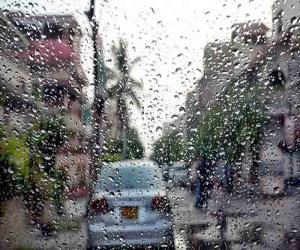 شہر میں رات بھر وقفے وقفے سے بارش کا سلسلہ جاری رہنے کےبعد صبح سے مطلع صاف ہے۔