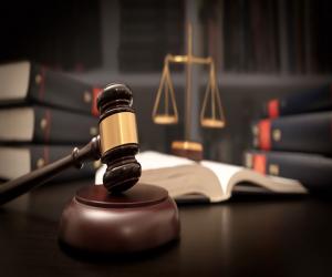 کراچی میں کورنگی کاز وے پر  لوٹ مار کرنے والے دو ملزموں کو مدعی  نے شناخت کرلیا۔