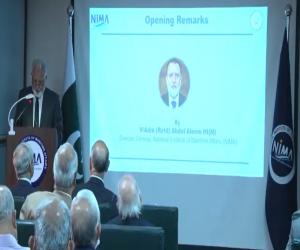 مشاہد حسین کا کہنا ہےکہ پاکستان کو امریکہ، روس، اور یوکرین تینوں  کے ساتھ روابط بحال رکھنے چاہئیں۔ 