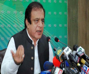 وفاقی وزیر شبلی فراز کا کہنا ہے جتھے  نے پارلیمنٹ لاجز  پر قبضہ کیا۔ 