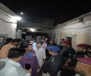 کراچی کے مختلف علاقوں میں رات گئے مبینہ پولیس مقابلوں کے دوران چھ ملزموں کو زخمی حالت میں گرفتار کیا گیا 