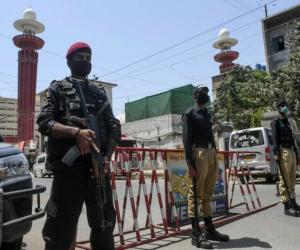 کراچی میں  رینجرز اور پولیس نے قیوم آباد اور اطراف کے علاقوں  میں سرچ آپریشن کیا۔ 