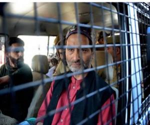 بھارتی عدالت نے حریت رہنما یاسین ملک کو جھوٹے مقدمے میں عمر قید کی سزا سنا دی