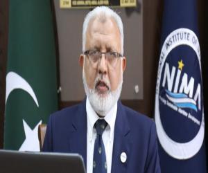 زمین کو ناقابل رہائش بننے سے روکنے کے لیے انفرادی اور اجتماعی کردار کے بارے میں سنجیدگی سے آگاہ ہوناوقت کی ضرورت ہے ۔