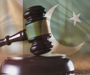 سندھ ہائی کورٹ میں  کراچی، حیدرآباد ایم نائن کے اطراف ہاؤسنگ اسکیمیں بنانے کے خلاف کیس کی سماعت ہوئی۔