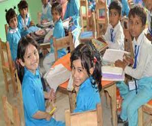 سندھ میں بارشوں کے پیش نظر دو دن  کے لیے تعلیمی اداروں میں تعطیل  کا اعلان کردیاگیا