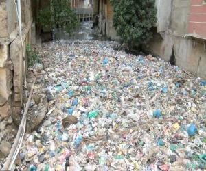  کراچی کے ہولی فیملی اسپتال کے اطراف گندگی