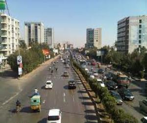 کراچی میں شارع فیصل عوامی مرکزکےقریب فائرنگ  سےنوجوان کی ہلاکت کامقدمہ مقتول کے چچا کی مدعیت میں درج کرلیاگیا،،،