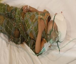 کراچی میں نامعلوم سمت سے آکر لگنے والی گولی نے 2سالہ بچی کی جان لے لی ۔