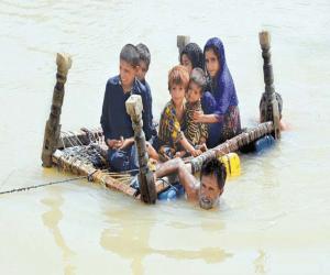 سیلاب متاثرین کو مزیداٹھائیس ہزار سے زائدراشن بیگ، اٹھارہ سو  خیمے، پانچ ہیوی واٹرنگ پمپس اور  دیگر اشیا  فراہم کی گئیں۔