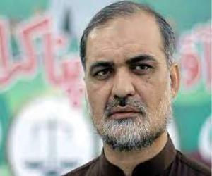  پارٹیوں کی   بندر بانٹ میں ایڈمنسٹریٹر کی تبدیلی کی گئی۔ 