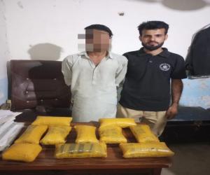 کراچی میں چوری شدہ مو بائل فونز کی ٹیمپر نگ اور خرید و فر وخت میں ملوث ملزم   کو اورنگی ٹاؤن سے گرفتار کرلیا گیا
