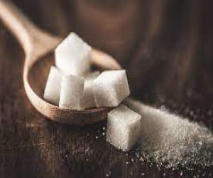 کراچی میں چینی کی قیمت پرچون سطح پر ایک سو تینتیس  روپےکلوہوگئی۔