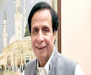 خدا کی قسم مجھے آج تک کسی  نے پریس کانفرنس کا نہیں کہا،