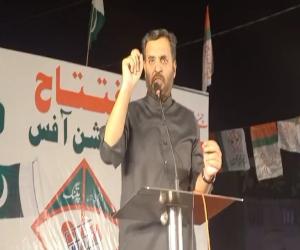 ایم کیو ایم پاکستان کے زیر اہتمام مجوزہ آئینی ترامیم کے حوالے سے سیمینار منعقد کیا گیا 