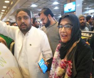 ڈاکٹر فوزیہ صدیقی امریکی جیل میں قید  اپنی بہن ڈاکٹر عافیہ سے ملاقات کےبعد وطن واپس پہنچ گئیں۔