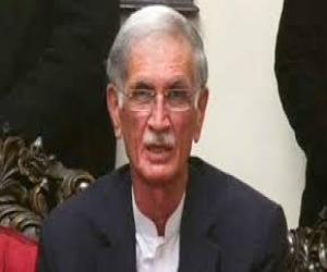 پرویزخٹک نے سیاست چھوڑنے سے متعلق خبروں کو بےبنیاد قراردےدیا