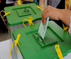  کراچی میں ضمنی   بلدیاتی انتخابات میں جماعت اسلامی کا  ایک پولنگ اسٹیشن  پر پیپلز پارٹی کے کارکنوں پر  جعلی ووٹ ڈالنے  کا الزام
