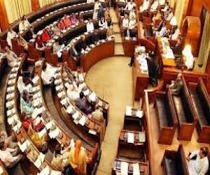 کراچی کے بورڈز میں مبینہ بے ضابطگیوں کی نشاندھی کے لئے اراکین سندھ اسمبلی کی کمیٹی قائم کردی گئی