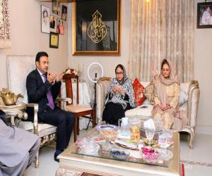   پی پی پی شعبہ خواتین کی مرکزی صدر و ایم پی اے فریال تالپور کی حکومتِ سندھ کی ترجمان سعدیہ جاوید کے گھر آمد