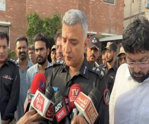 پولیس کی جانب سے اگر غلط ہوا ہے تو وہ کورٹ میں جائے مگر افسوس ان لوگوں نے احتجاج کا رستہ اختیار کیا، ایس ایس پی حیدرآباد فرخ لنجار
