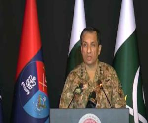 بھارت   نے رات کی تاریکی میں پاکستان پرحملہ کیا،   ڈی جی  آئی ایس پی آر لیفٹیننٹ جنرل  احمد شریف 