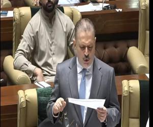 سندھ سے لوگ روزگار کے لئے کسی اور  صوبے میں نہیں جاتے، دوسرے صوبوں سے لوگ سندھ میں روزگار کے لئے آتے ہیں، شرجیل انعام میمن