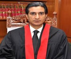 لاہور ہائیکورٹ کے جسٹس شمس محمود مرزا نے صدرِ مملکت کو اپنا استعفیٰ بھجوا دیا 
