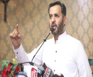 وفاقی وزیر صحت مصطفی کمال کا کہنا ہے کراچی میں چار اسپتال بنائیں گے۔آرٹیکل ایک سو چالیس سے متعلق  ہماری  ترمیم صرف کراچی تک محدود نہیں۔