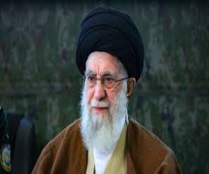 آیت اللہ علی خامنہ ای تین دہائیوں سے زائد عرصے تک ایران کے رہبرِ اعلیٰ کے عہدے پر فائز رہے