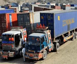 لاہور: ڈیزل کی قیمتوں میں کمی کے اثرات، گڈز ٹرانسپورٹرز کا کرایوں میں 40 فیصد کمی کا بڑا اعلان